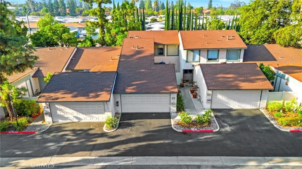 836 E Ponderosa Azusa, CA 91702