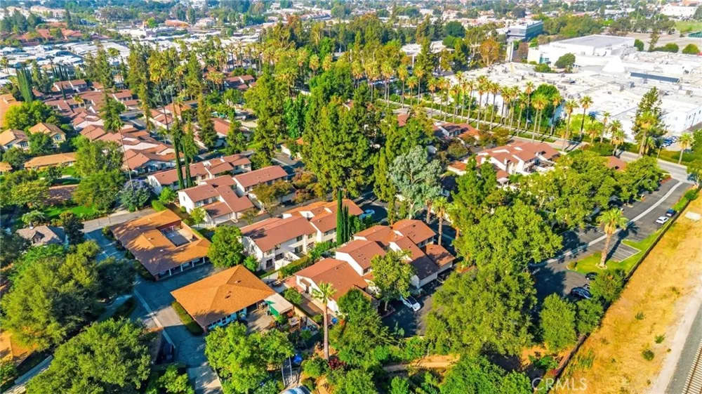 836 E Ponderosa Azusa, CA 91702