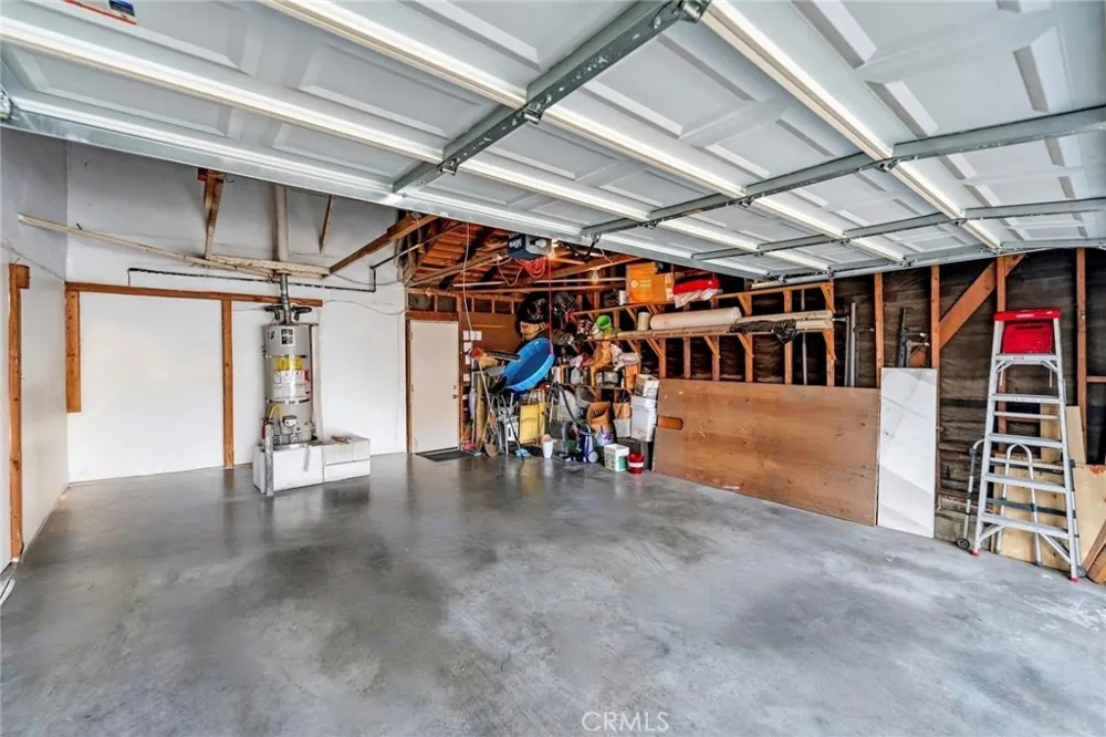 836 E Ponderosa Azusa, CA 91702