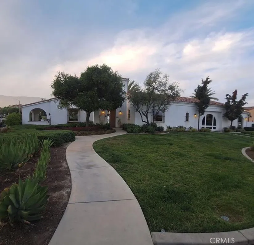 825 Parisa Place Upland, CA 91786