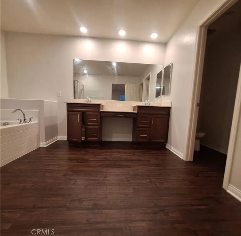 825 Parisa Place Upland, CA 91786