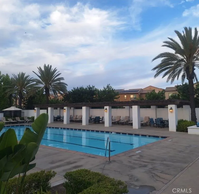 825 Parisa Place Upland, CA 91786