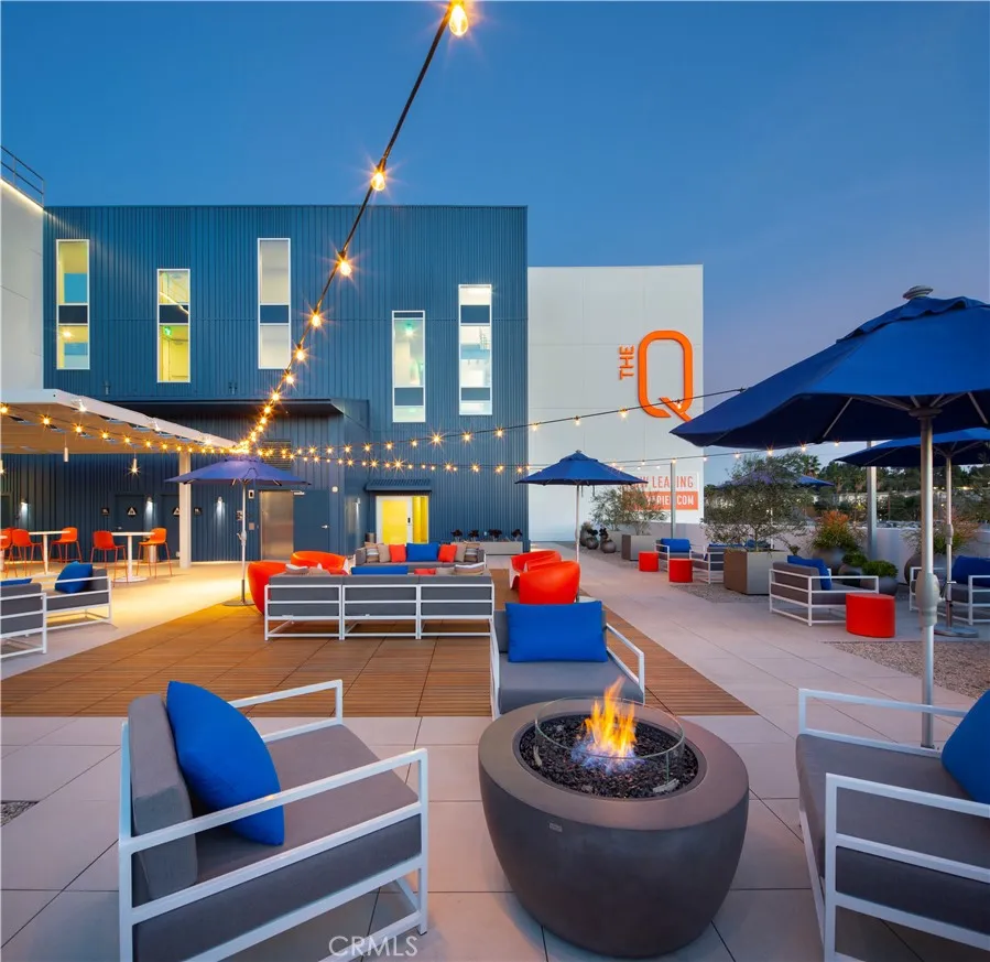 6200 Variel Avenue #528 Woodland Hills, CA 91367