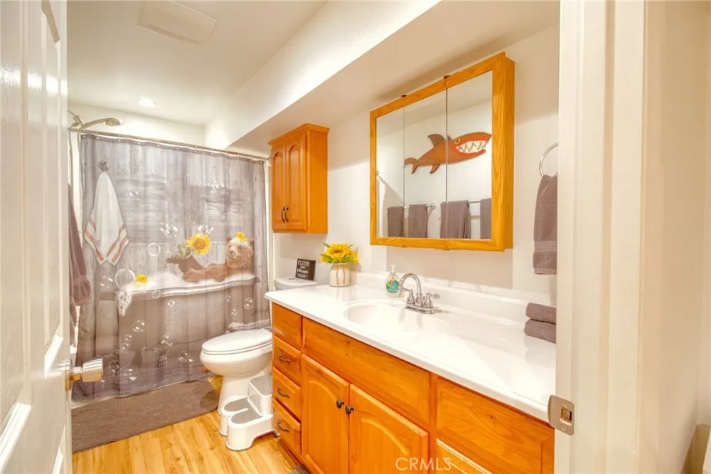 1604 Blackbird Wrightwood, CA 92397