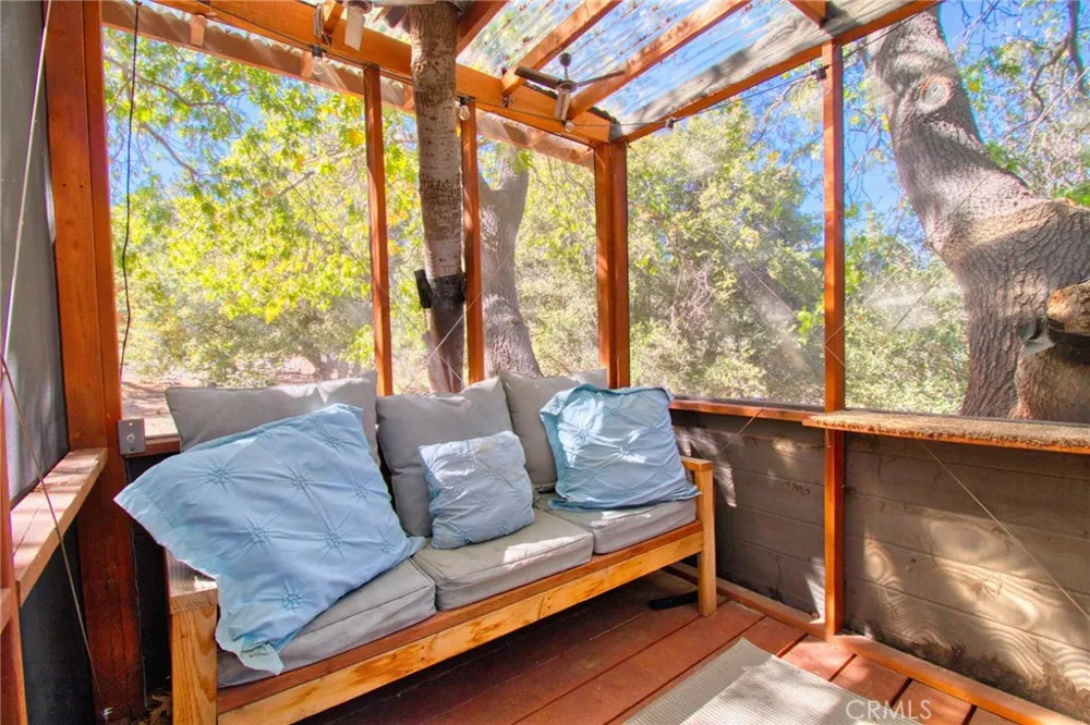 1604 Blackbird Wrightwood, CA 92397