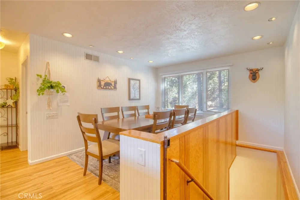 1604 Blackbird Wrightwood, CA 92397