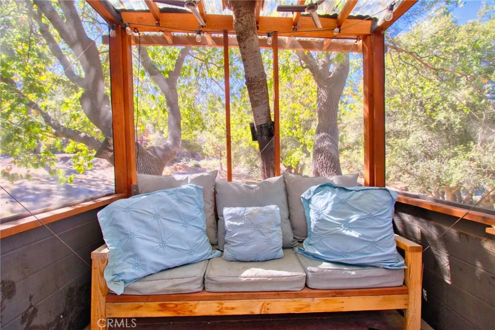 1604 Blackbird Wrightwood, CA 92397