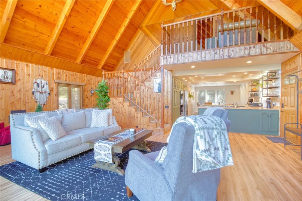 1604 Blackbird Wrightwood, CA 92397