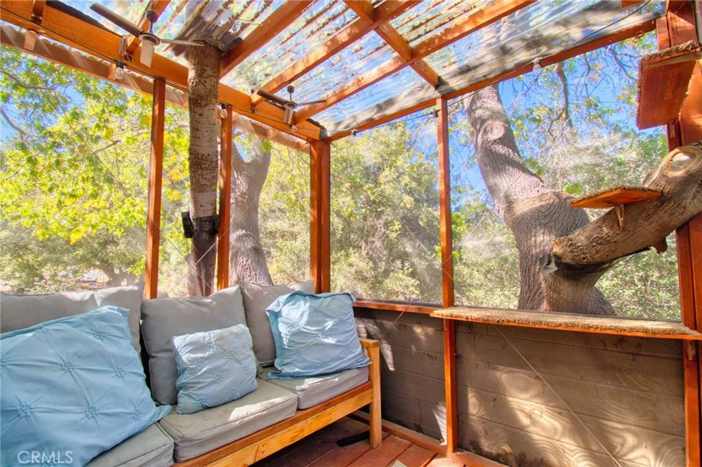 1604 Blackbird Wrightwood, CA 92397
