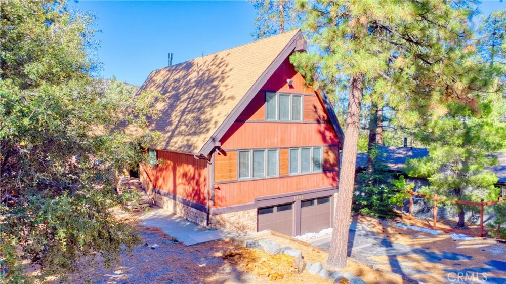 1604 Blackbird Wrightwood, CA 92397