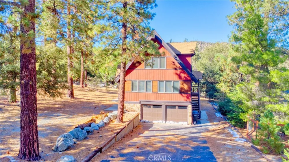 1604 Blackbird Wrightwood, CA 92397