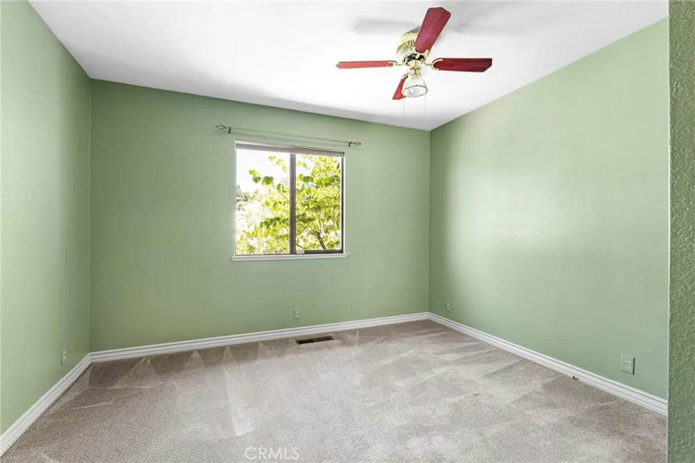 4 Oak Hill Dr Oroville, CA 95966