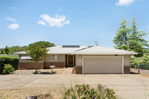 4 Oak Hill Dr