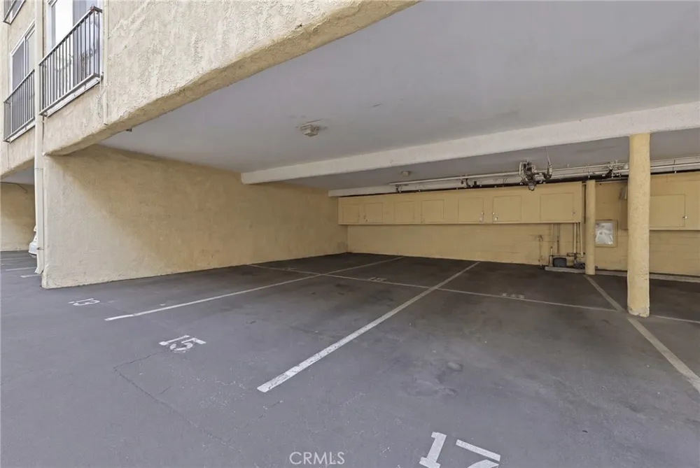 5257 Radford Avenue #212 Valley Village, CA 91607