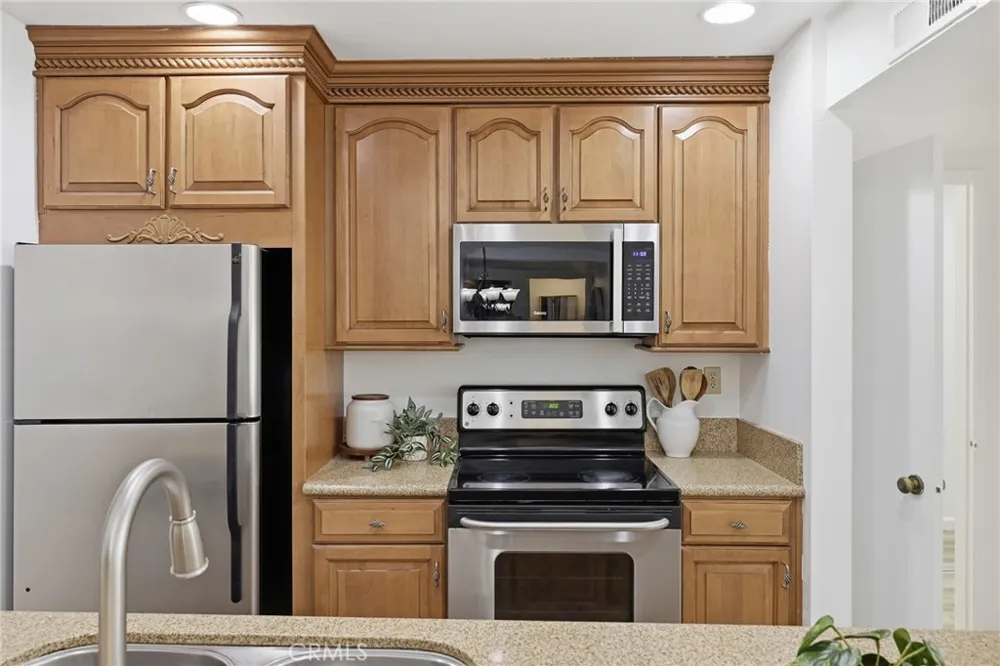5257 Radford Avenue #212 Valley Village, CA 91607