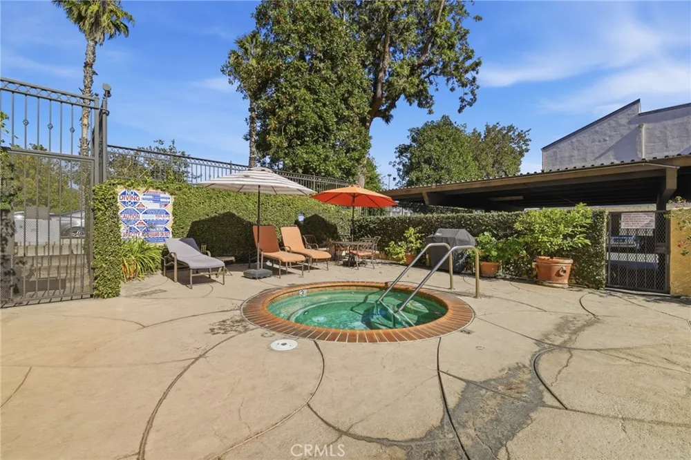 5257 Radford Avenue #212 Valley Village, CA 91607