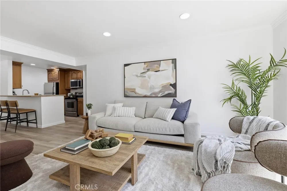 5257 Radford Avenue #212 Valley Village, CA 91607