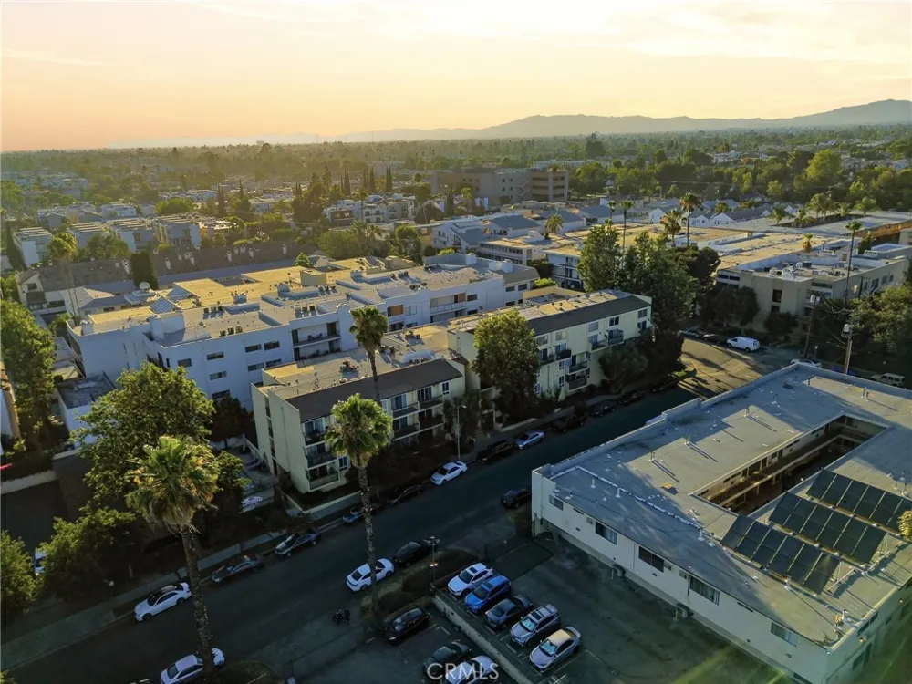 5257 Radford Avenue #212 Valley Village, CA 91607