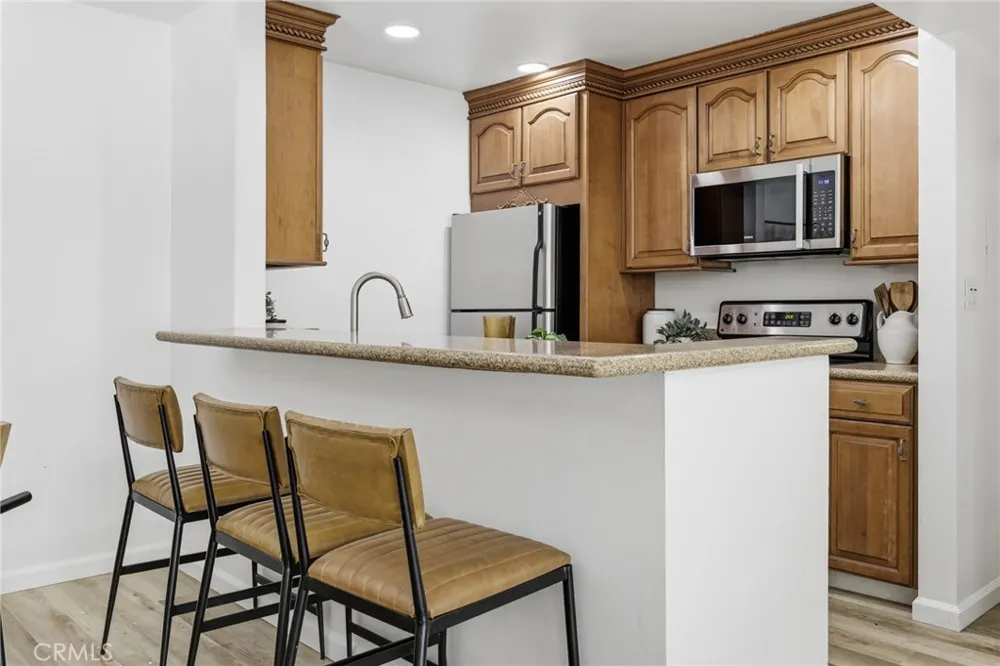 5257 Radford Avenue #212 Valley Village, CA 91607