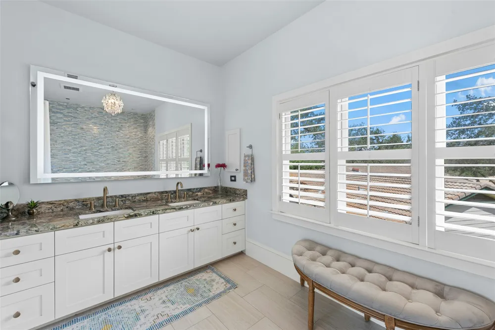 304 Nautilus Avenue Lakeway, TX 78738