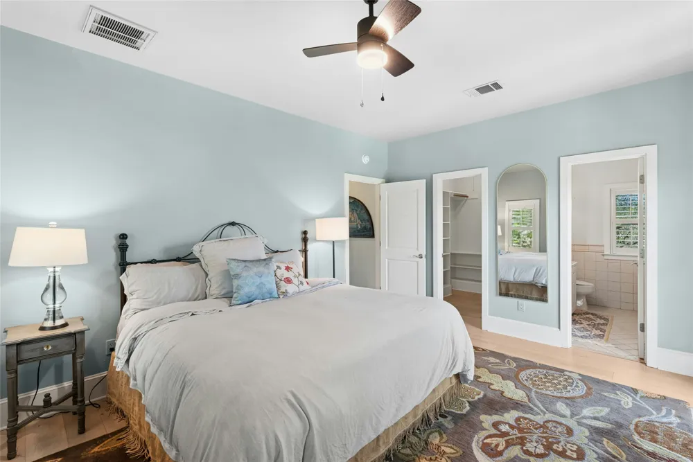 304 Nautilus Avenue Lakeway, TX 78738