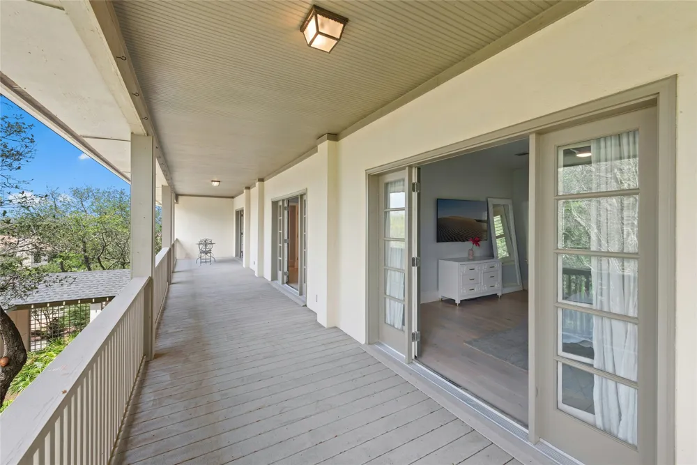 304 Nautilus Avenue Lakeway, TX 78738