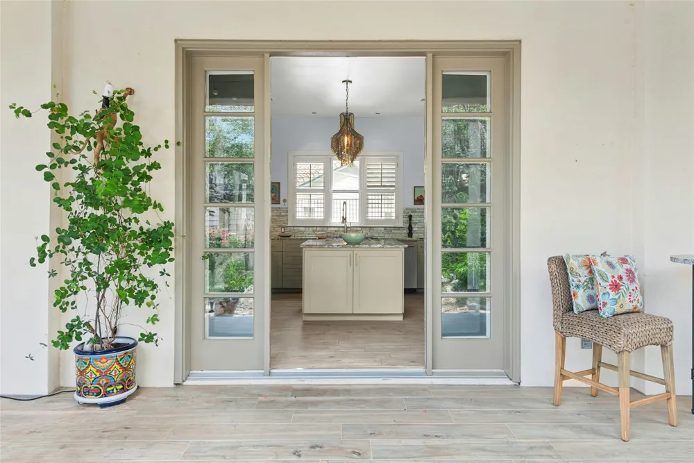 304 Nautilus Avenue Lakeway, TX 78738