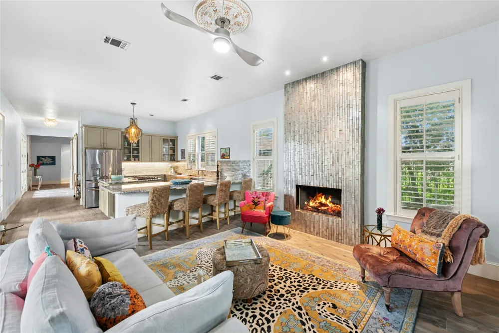 304 Nautilus Avenue Lakeway, TX 78738
