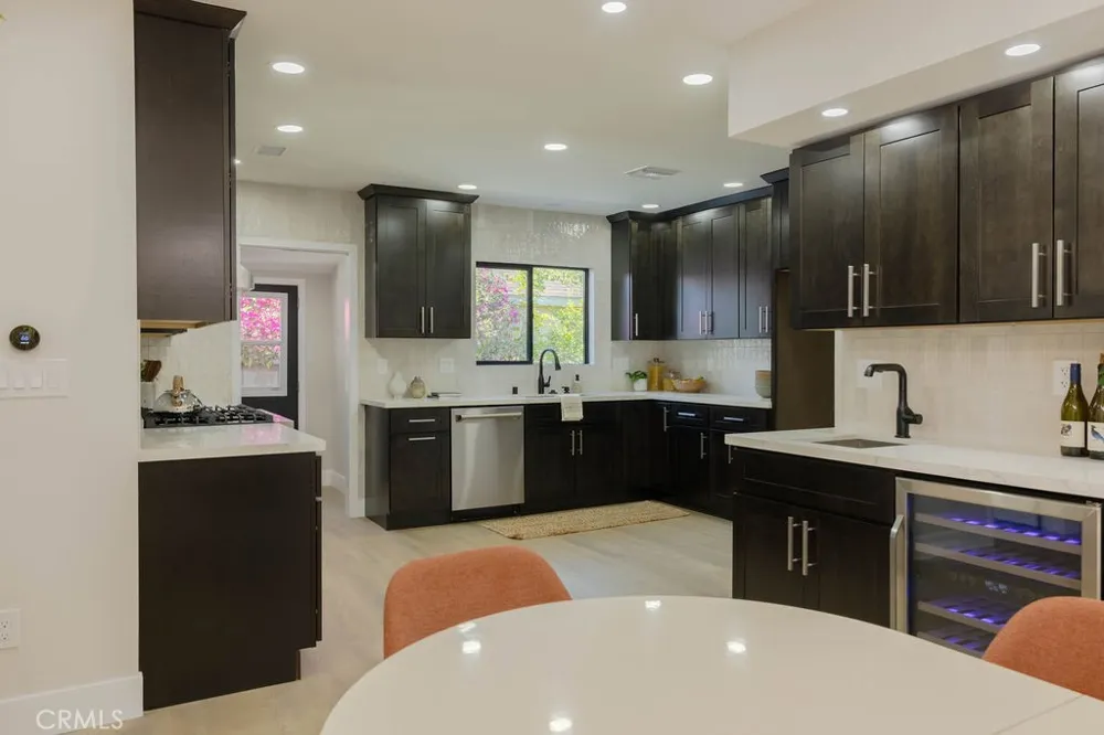 5710 Wilbur Tarzana, CA 91356