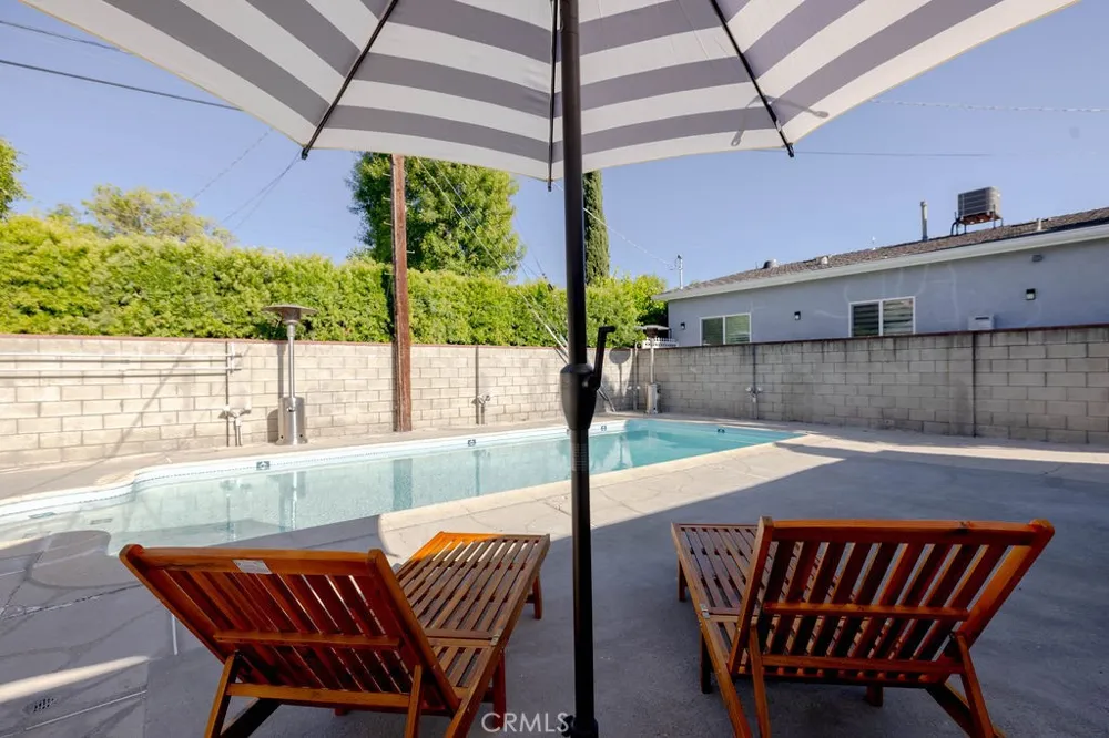 5710 Wilbur Tarzana, CA 91356