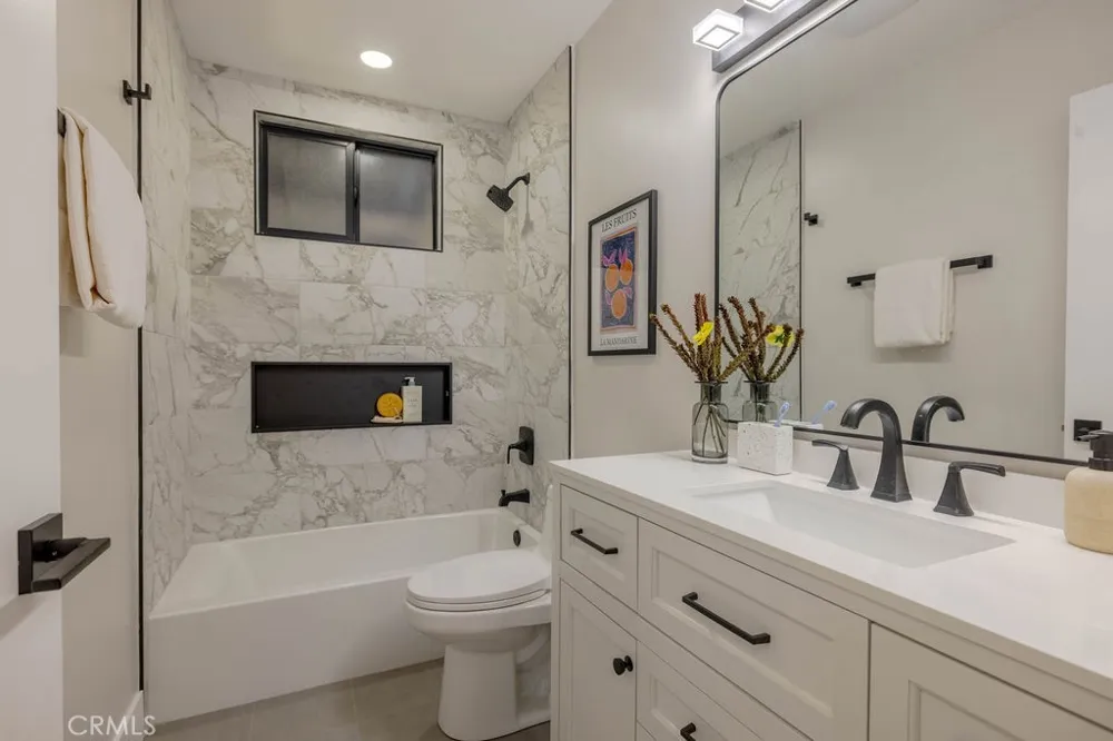 5710 Wilbur Tarzana, CA 91356