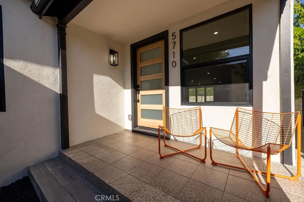 5710 Wilbur Tarzana, CA 91356