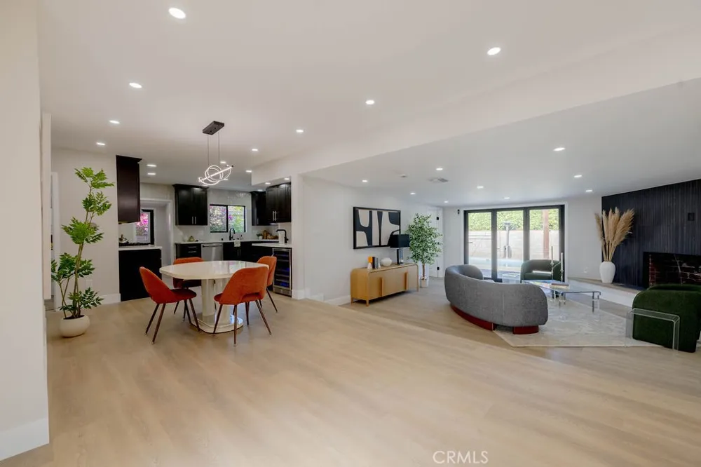 5710 Wilbur Tarzana, CA 91356