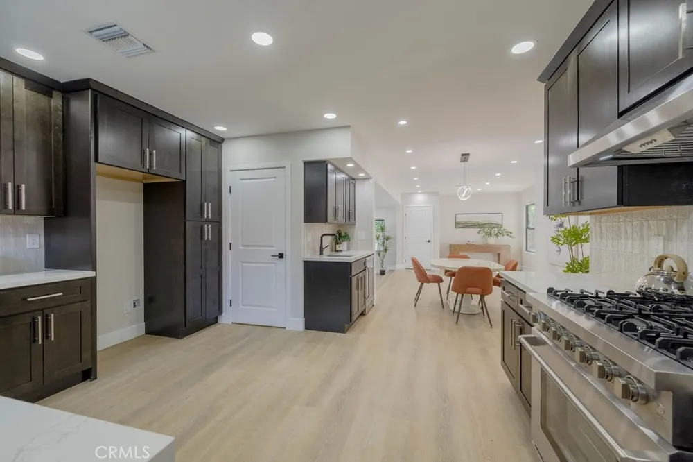 5710 Wilbur Tarzana, CA 91356