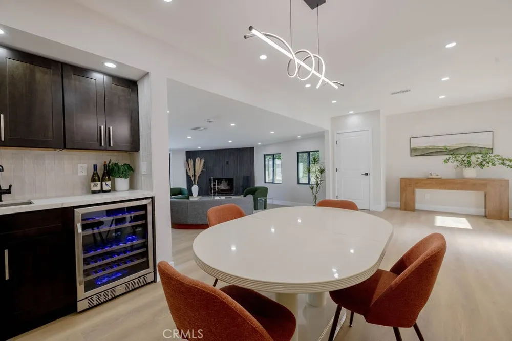 5710 Wilbur Tarzana, CA 91356
