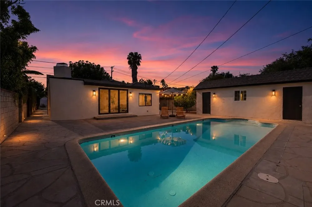 5710 Wilbur Tarzana, CA 91356
