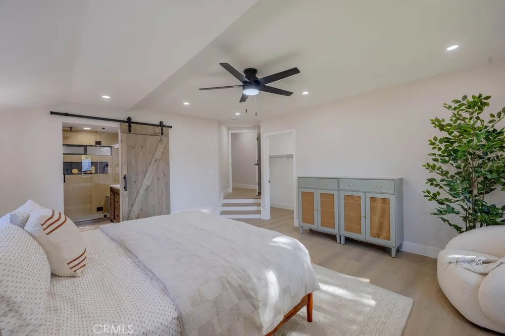 5710 Wilbur Tarzana, CA 91356
