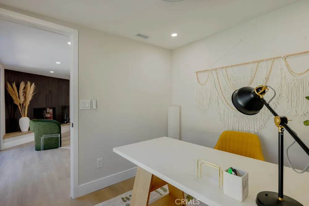 5710 Wilbur Tarzana, CA 91356