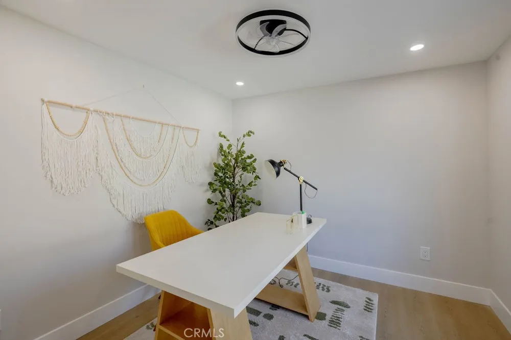 5710 Wilbur Tarzana, CA 91356