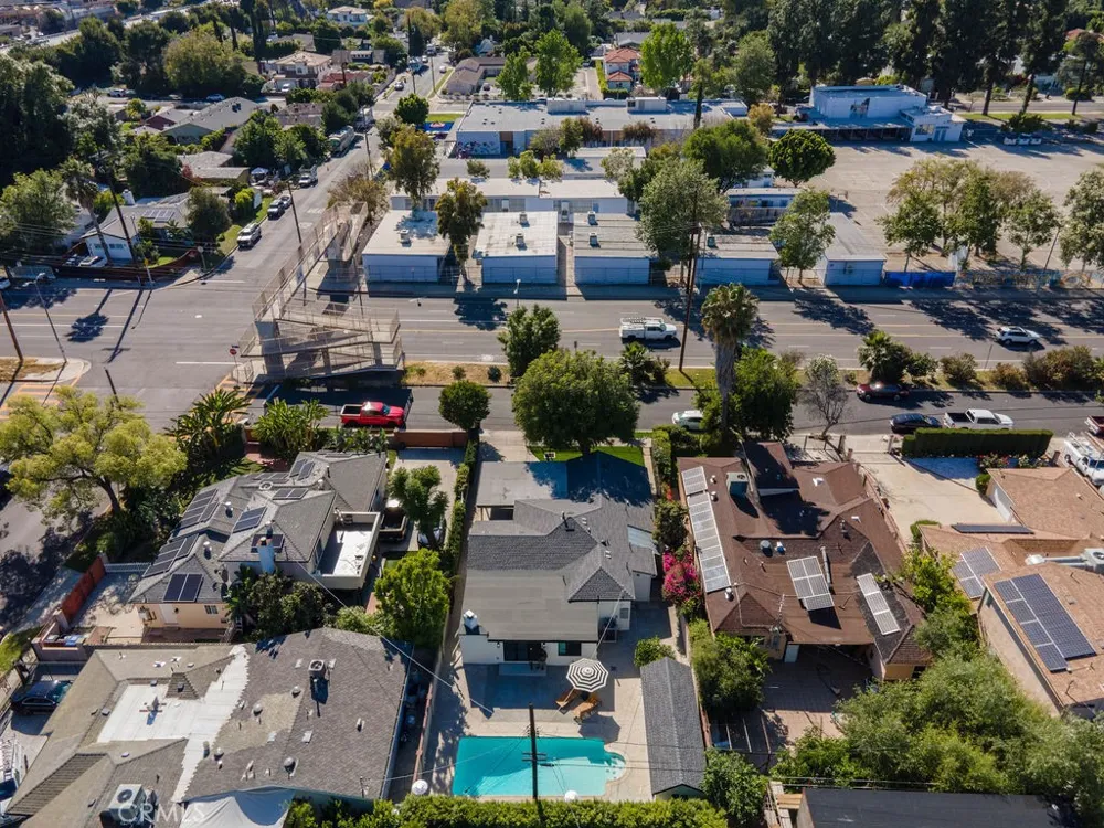 5710 Wilbur Tarzana, CA 91356