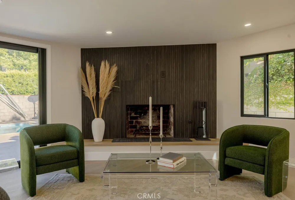 5710 Wilbur Tarzana, CA 91356