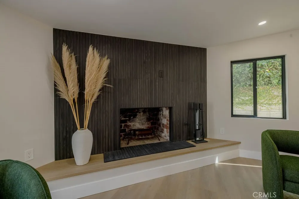 5710 Wilbur Tarzana, CA 91356