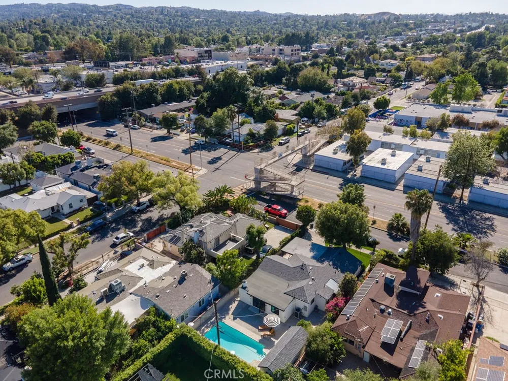 5710 Wilbur Tarzana, CA 91356