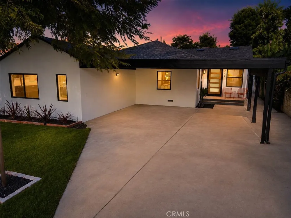 5710 Wilbur Tarzana, CA 91356