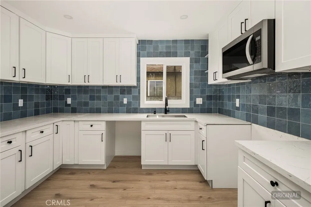 1911 W 65th Los Angeles, CA 90047