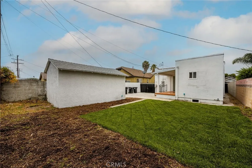 1911 W 65th Los Angeles, CA 90047
