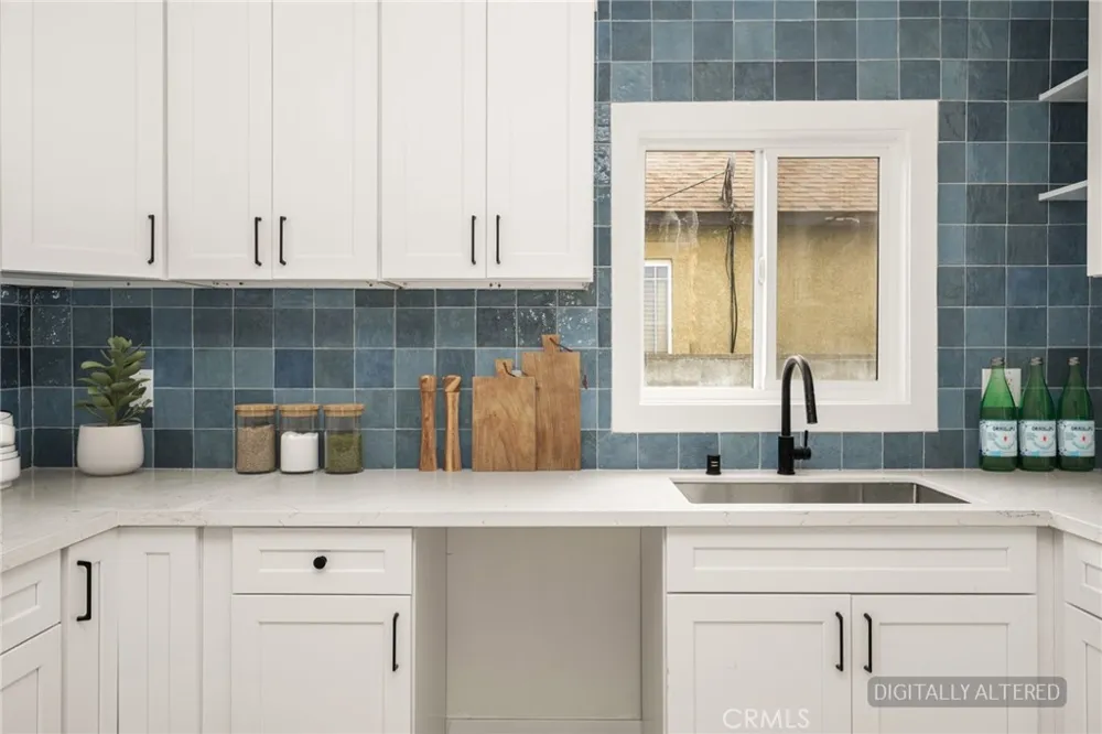 1911 W 65th Los Angeles, CA 90047