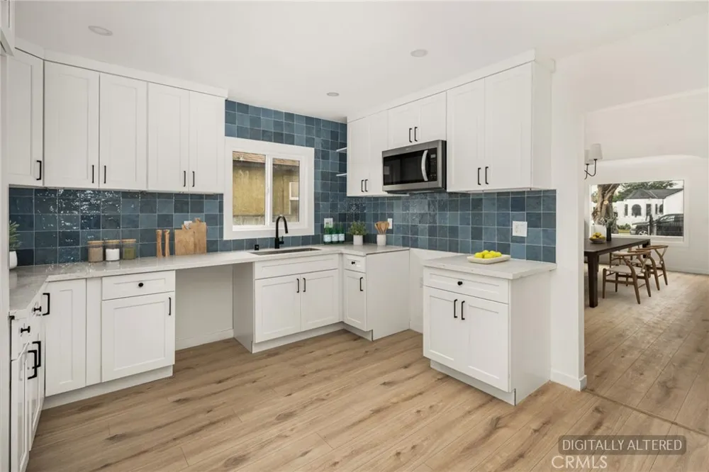 1911 W 65th Los Angeles, CA 90047