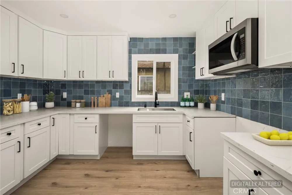 1911 W 65th Los Angeles, CA 90047