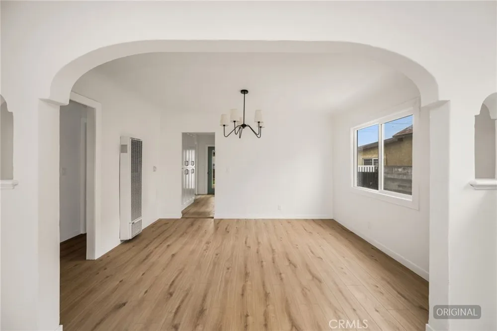 1911 W 65th Los Angeles, CA 90047